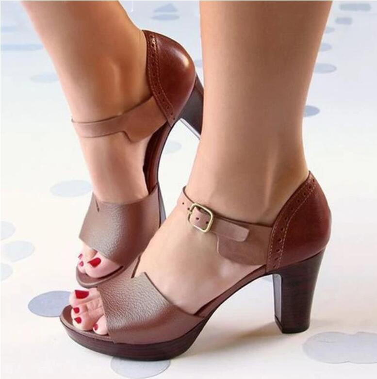 Kitten heels