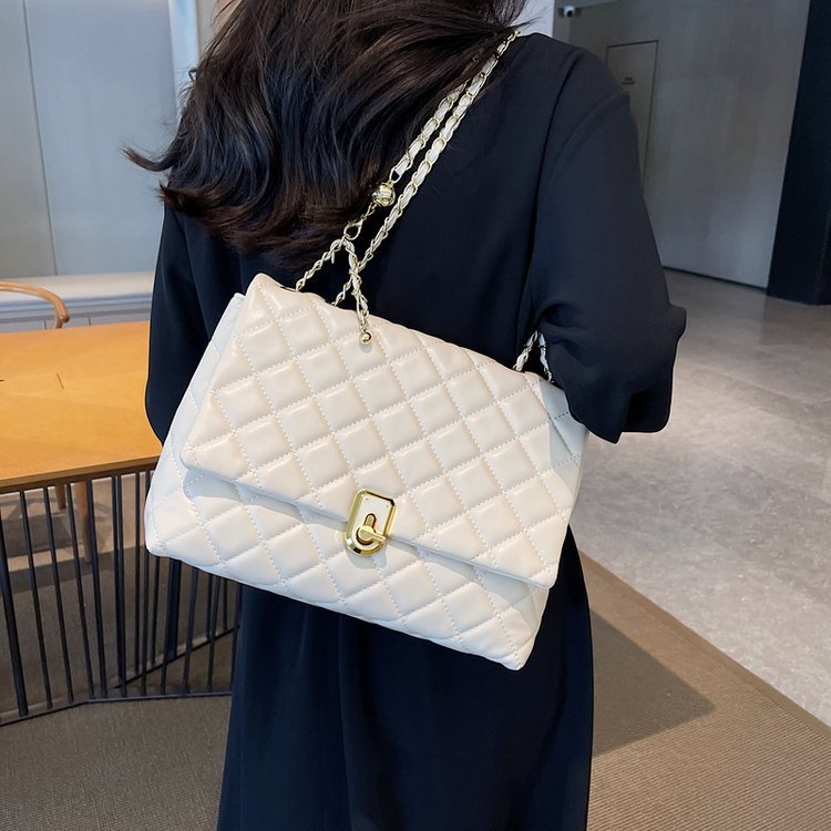 Embroidery Thread Shoulder Bag