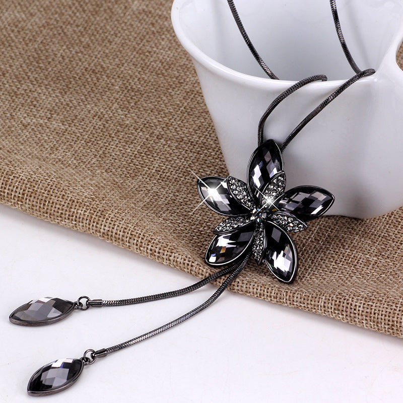Alloy Inlaid Crystal Flower Sweater Chain Long