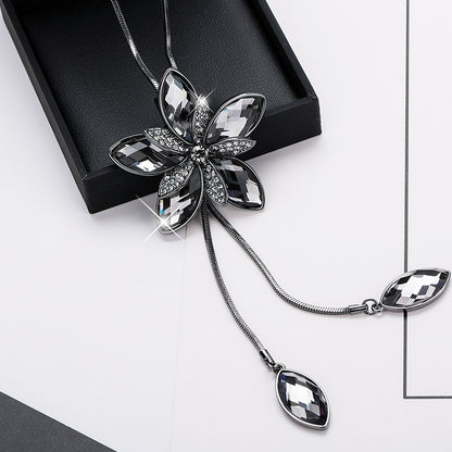 Alloy Inlaid Crystal Flower Sweater Chain Long