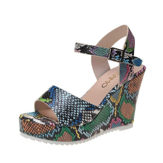 Flat Buckle Platform Platform Sandals