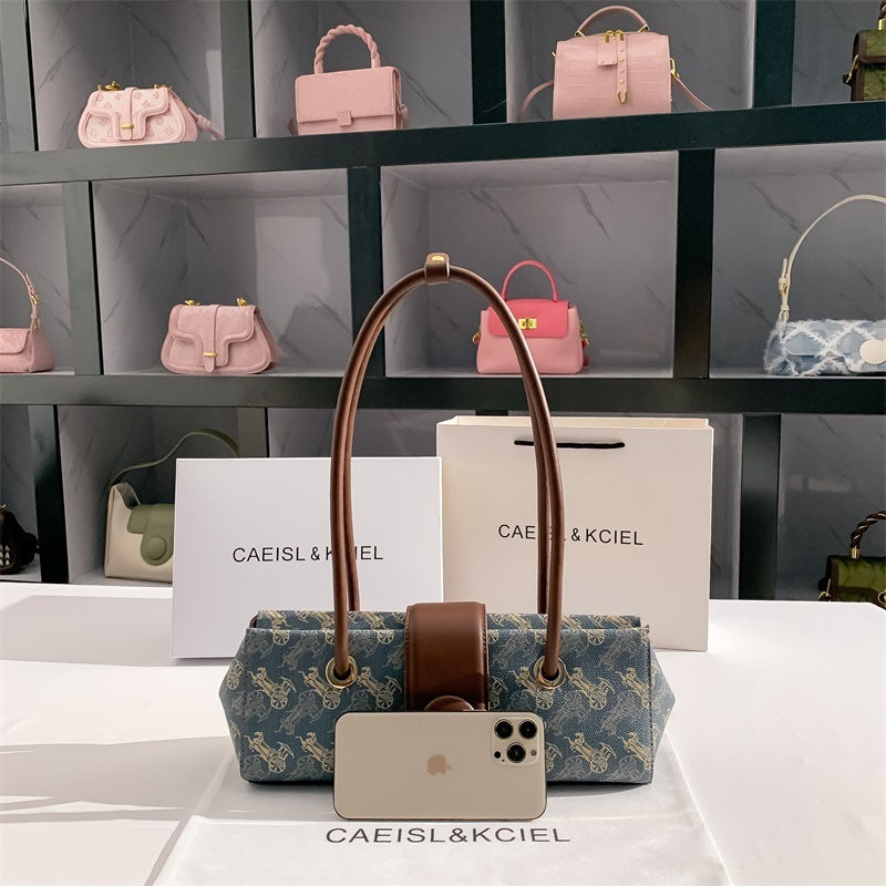 Niche Horse-drawn Bag