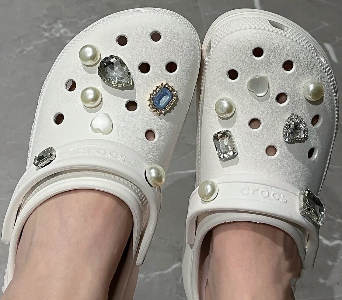 Hole Shoes Button Flower